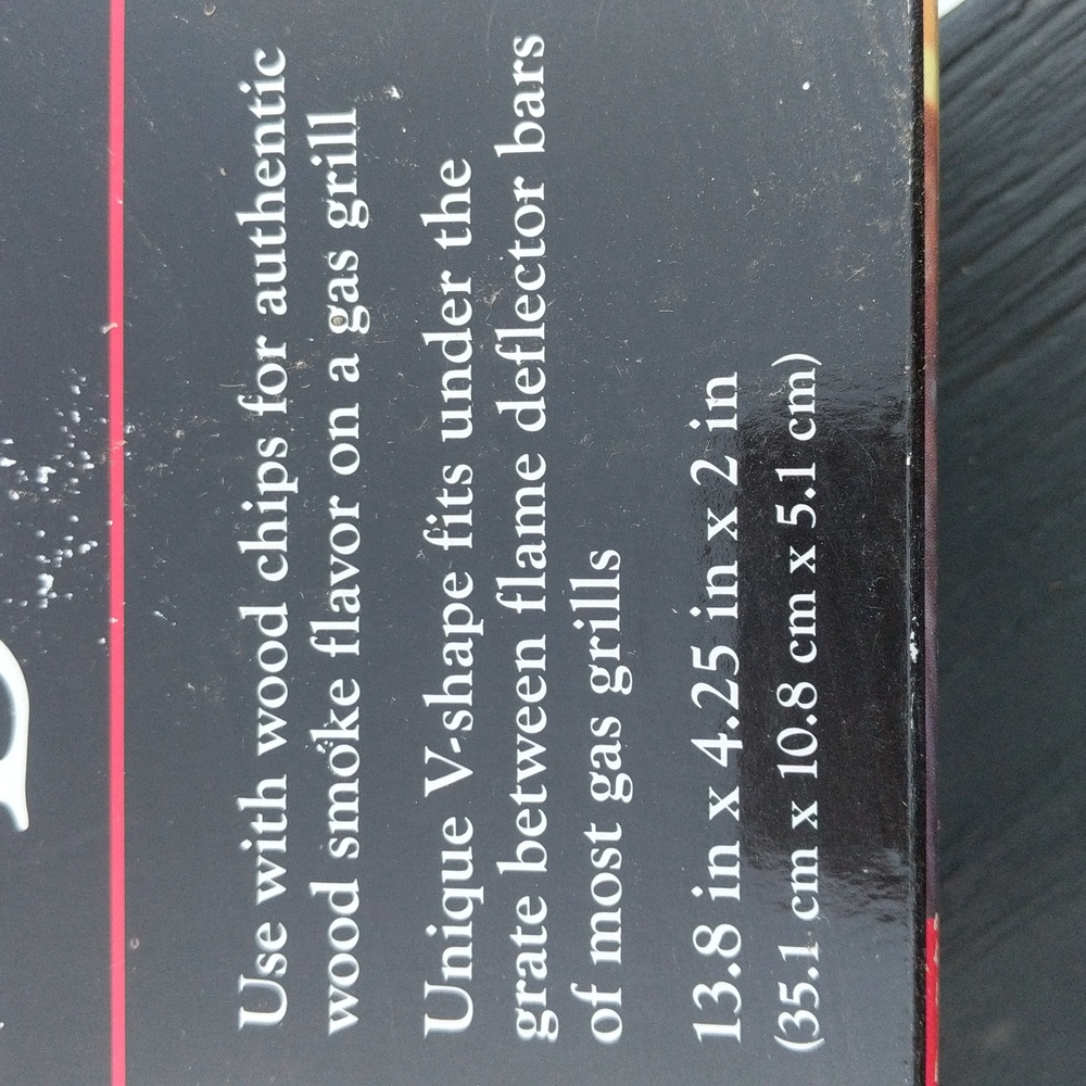 2 gas grill smoker boxes - Picture 3 of 4